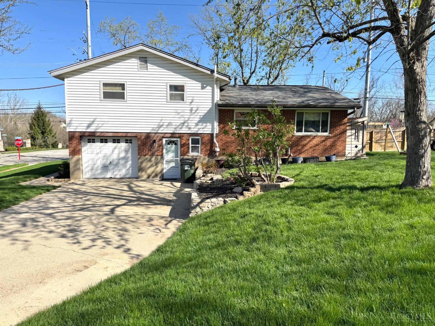 929 Compton Road Cincinnati, OH 45231 - Photo 33 of 39