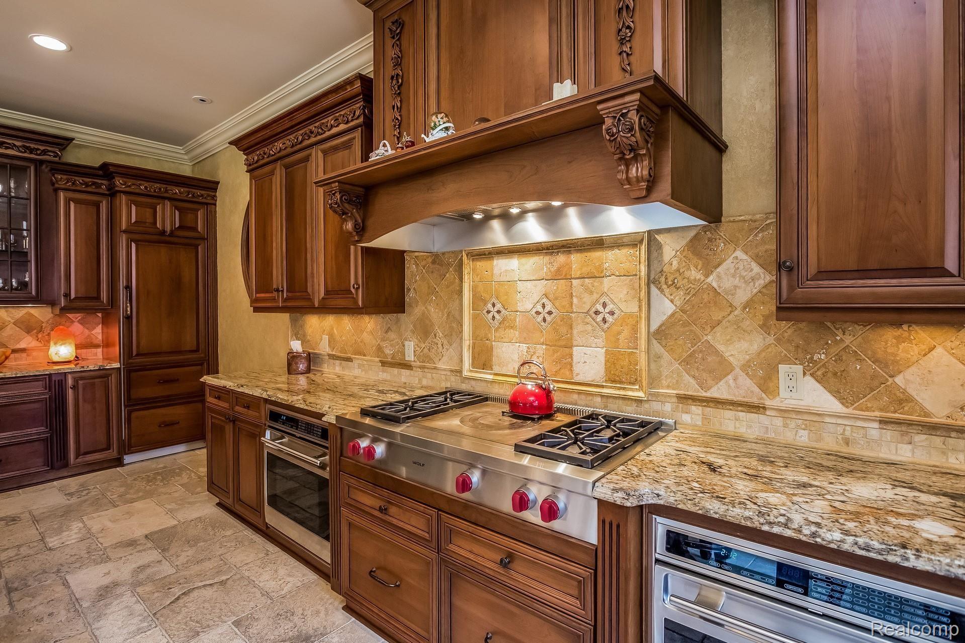 1310 Orchard Ridge Road Bloomfield Hills, MI 48304 - Photo 14 of 52 13 - KITCHEN.jpg