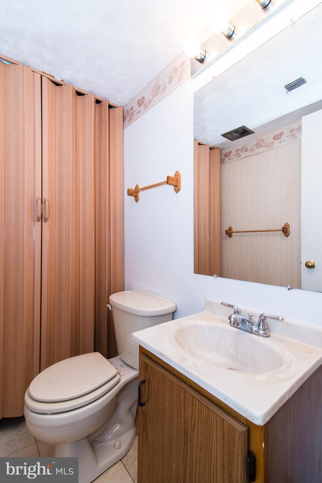 9274 Taney Road Manassas, VA 20110 - Photo 17 of 29 Half Bath