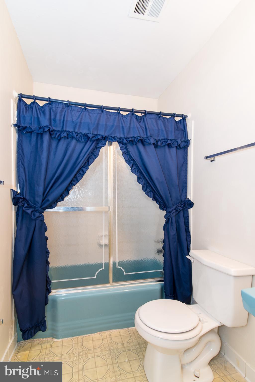 9274 Taney Road Manassas, VA 20110 - Photo 26 of 29 Full Bath