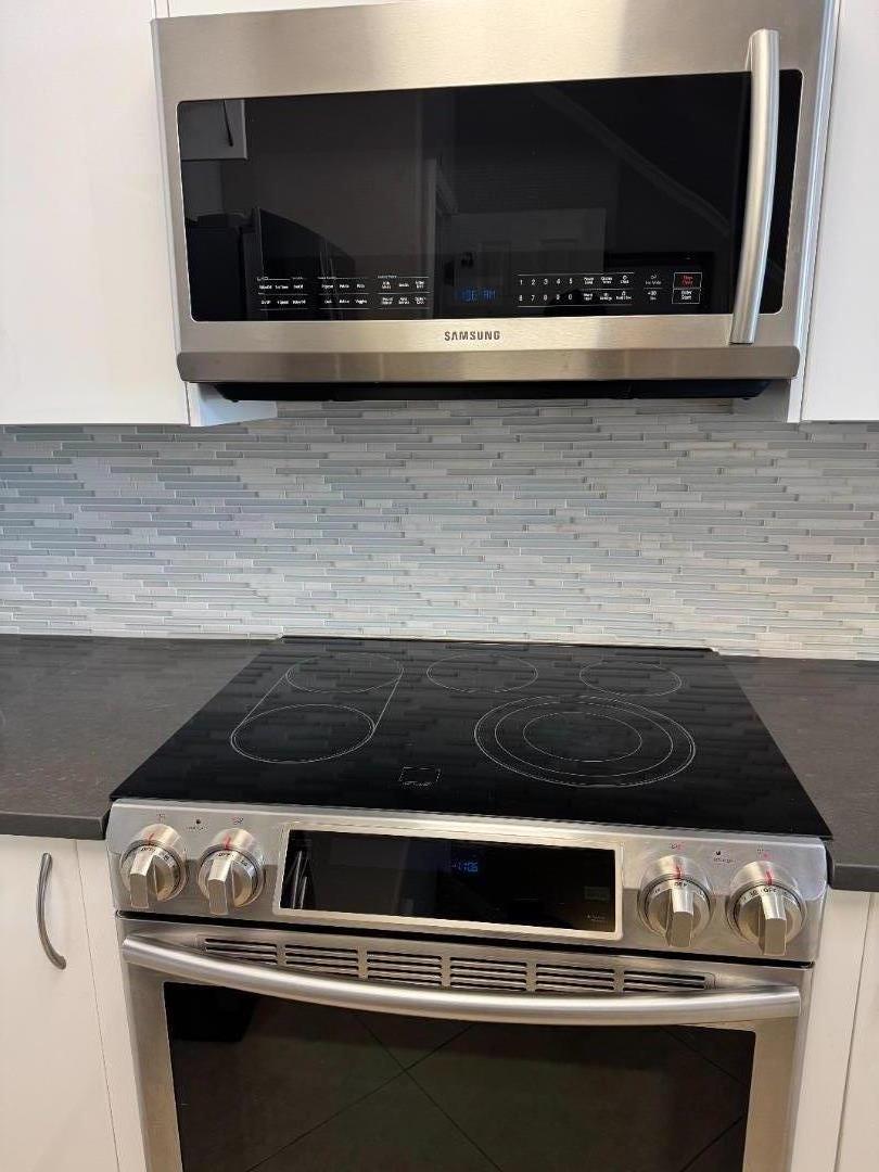 356 Everson Drive Santa Cruz, CA 95060 - Photo 11 of 38 a close view of stove top oven