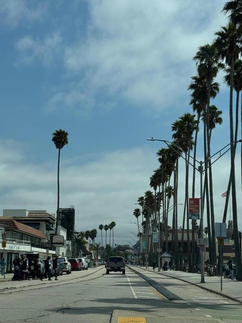 356 Everson Drive Santa Cruz, CA 95060 - Photo 36 of 38 a view of a city