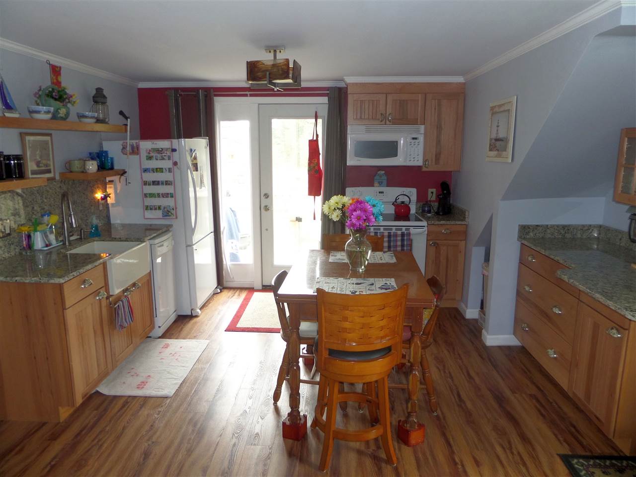 28 Martins Ferry Road Hooksett, NH 03106 - Photo 2 of 39