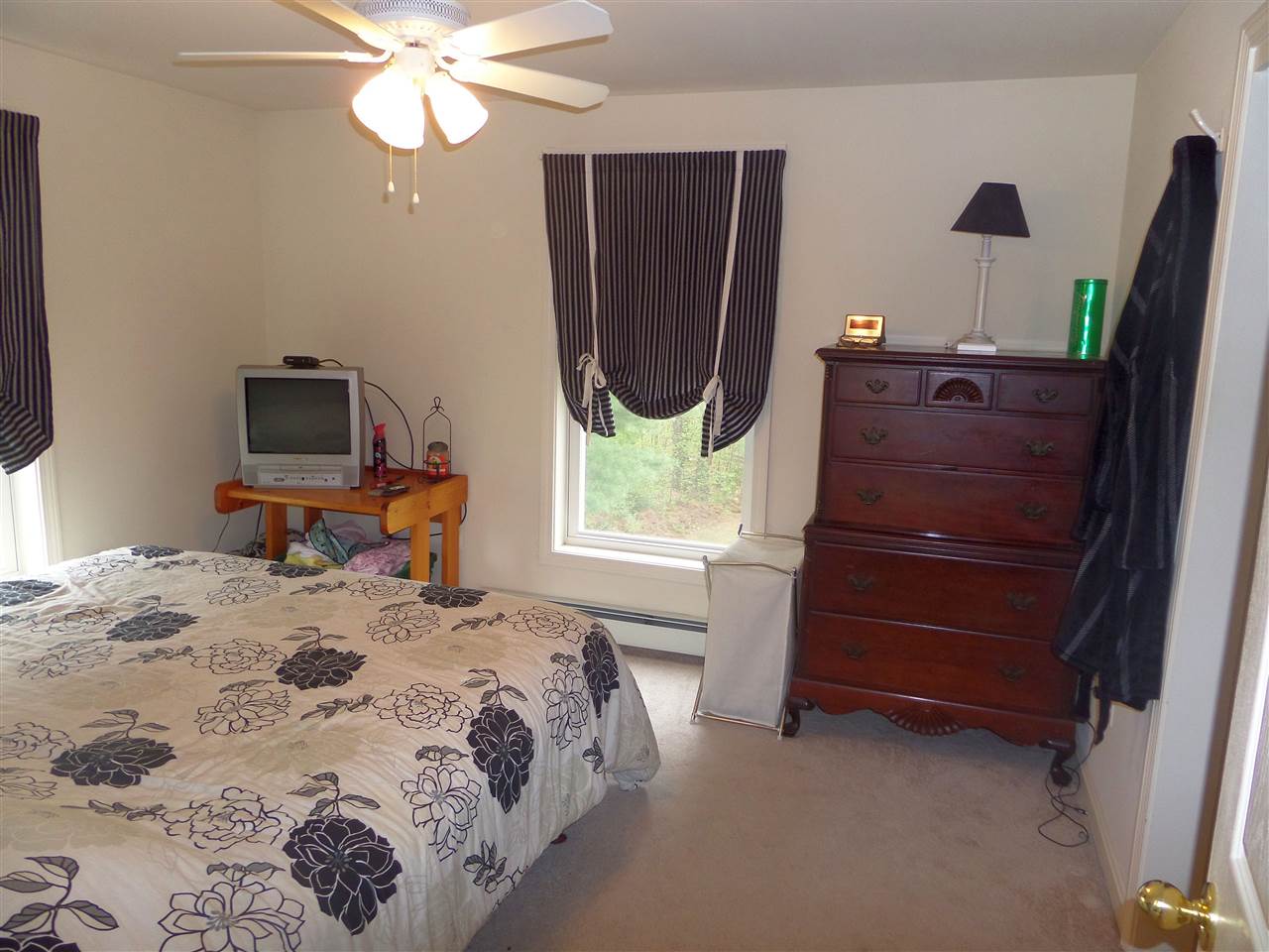 28 Martins Ferry Road Hooksett, NH 03106 - Photo 16 of 39