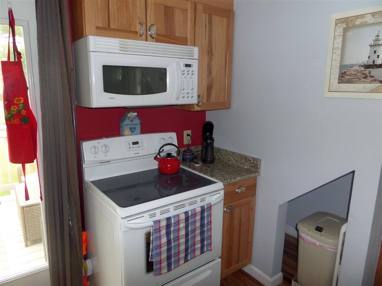 28 Martins Ferry Road Hooksett, NH 03106 - Photo 6 of 39