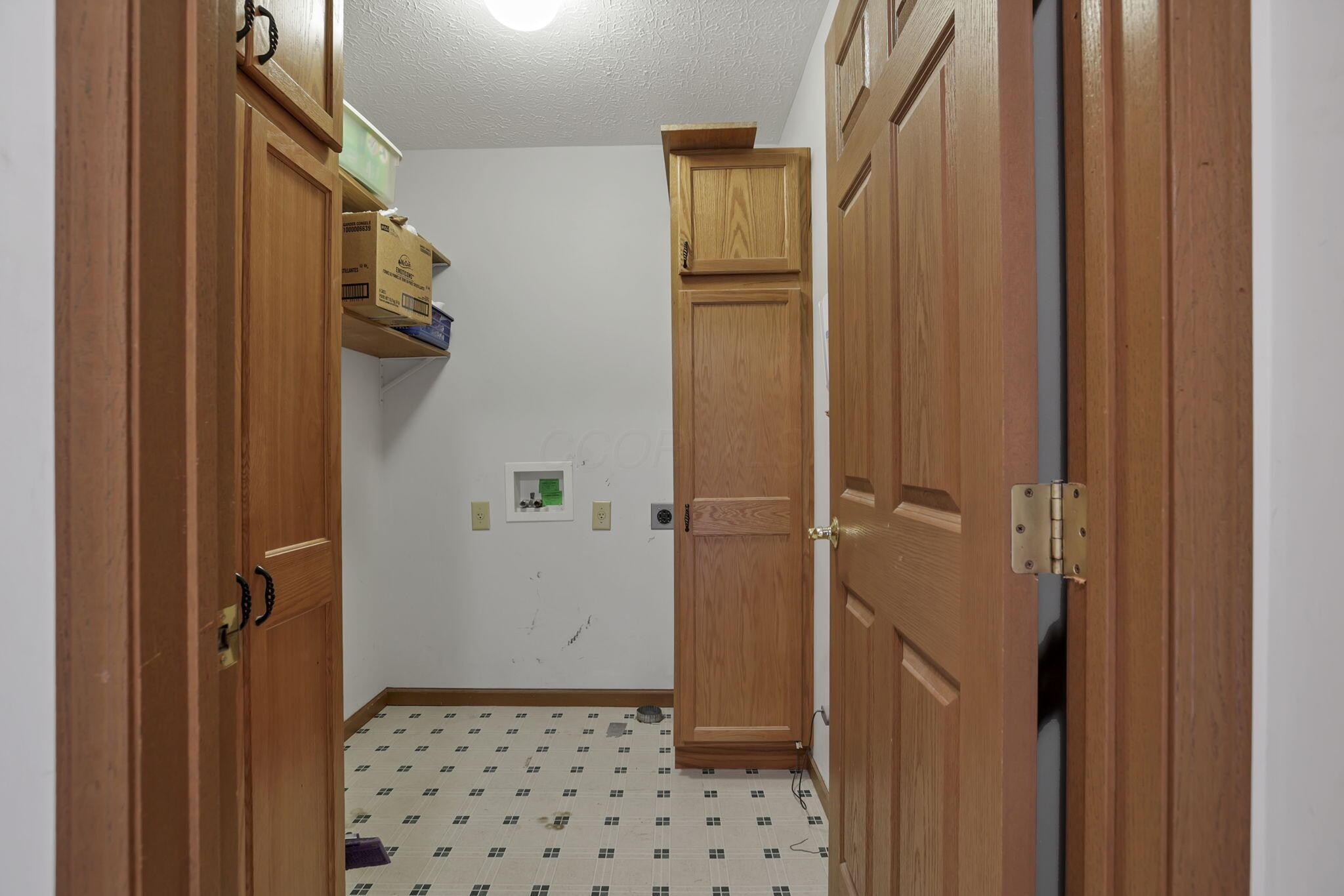 7017 Hollow Road Southwest Pataskala, OH 43062 - Photo 40 of 67 1st floor Laundry/Uitility