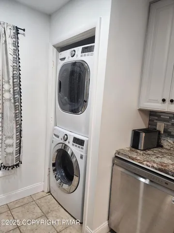 $2,500 | 2332 Burntwood Drive, East Stroudsburg, PA 18301