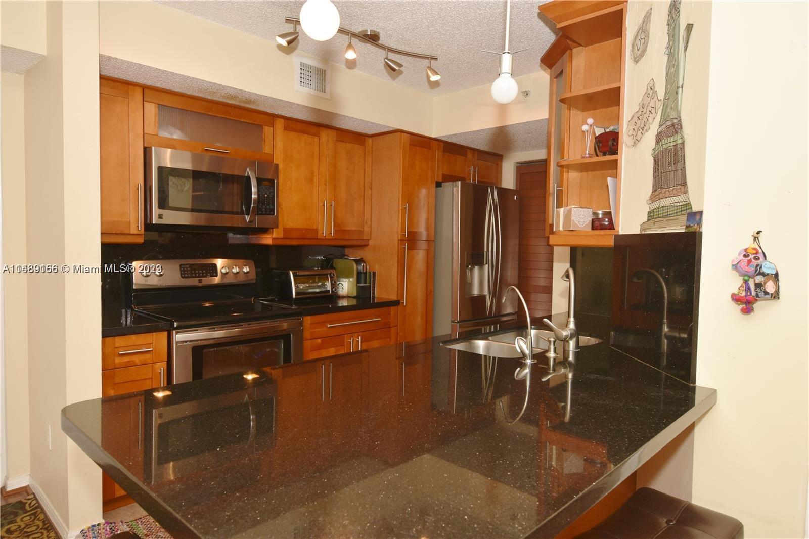 430 South Park Road, Unit 3203 Hollywood, FL 33021 - Photo 3 of 27 Gallery Image 3