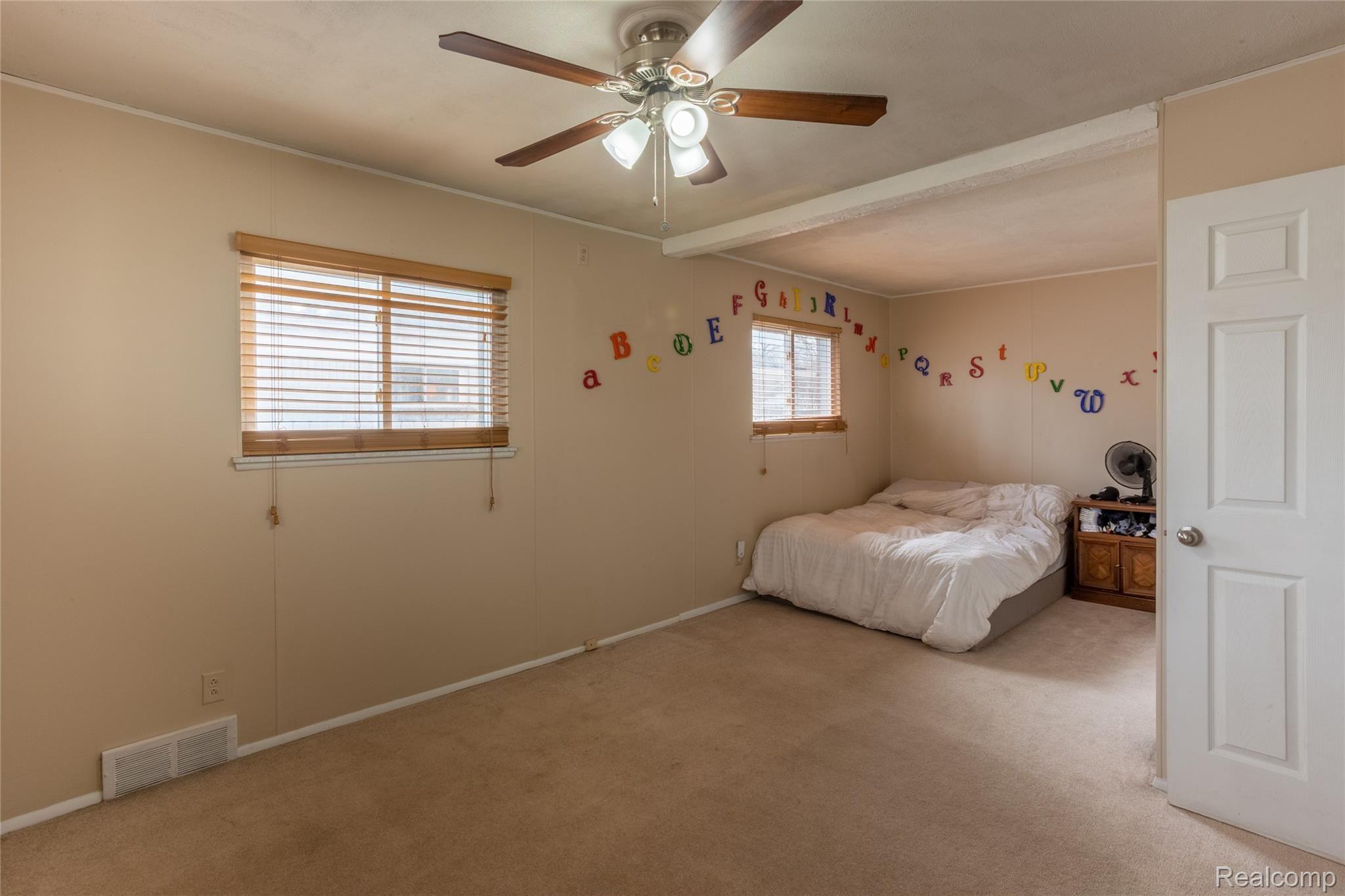 19426 Rensellor Street Livonia, MI 48152 - Photo 12 of 39 Rensellor_19426-Entry-MAster Bedroom-22.jpg