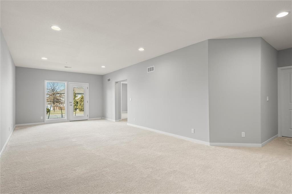 17366 South Raintree Drive, Unit BLDG J 40 Olathe, KS 66062 - Photo 30 of 37