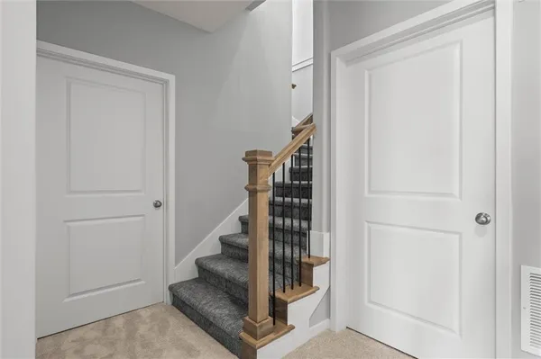 $512,000 | 17366 South Raintree Drive, Unit BLDG J 40, Olathe, KS 66062