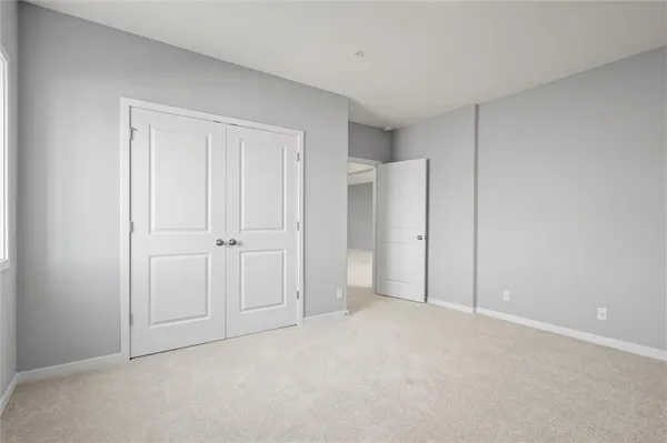 $512,000 | 17366 South Raintree Drive, Unit BLDG J 40, Olathe, KS 66062