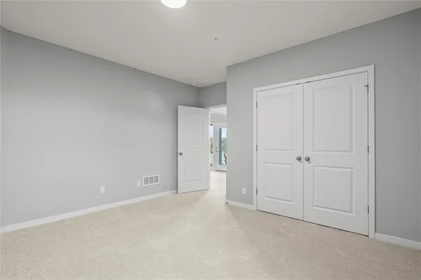 $512,000 | 17366 South Raintree Drive, Unit BLDG J 40, Olathe, KS 66062