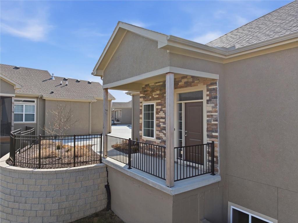 17366 South Raintree Drive, Unit BLDG J 40 Olathe, KS 66062 - Photo 6 of 37