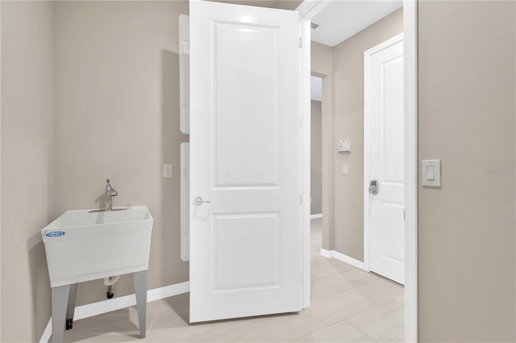 9107 Rally Spring Loop Wesley Chapel, FL 33545 - Photo 24 of 50