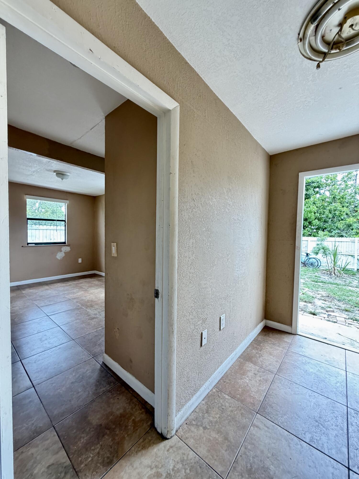 3243 Grove Road Boynton Beach, FL 33435 - Photo 20 of 33 IMG_1173
