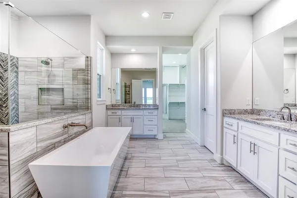 $759,000 | 1376 Shadow Lakes Drive, Wills Point, TX 75169