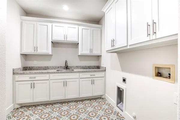 $759,000 | 1376 Shadow Lakes Drive, Wills Point, TX 75169