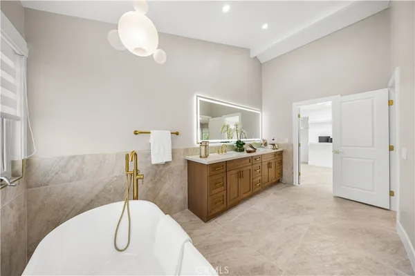 $2,468,000 | 16 Morning View, Irvine, CA 92603