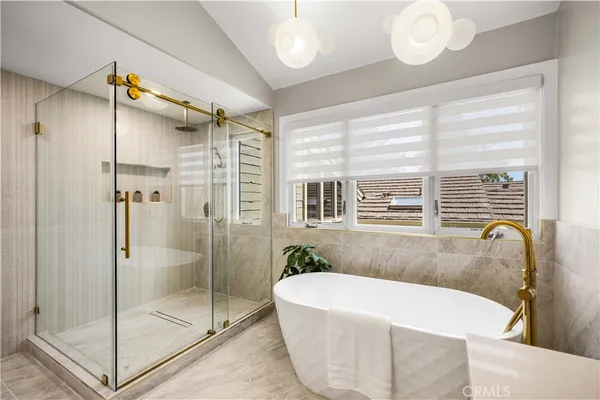 $2,468,000 | 16 Morning View, Irvine, CA 92603