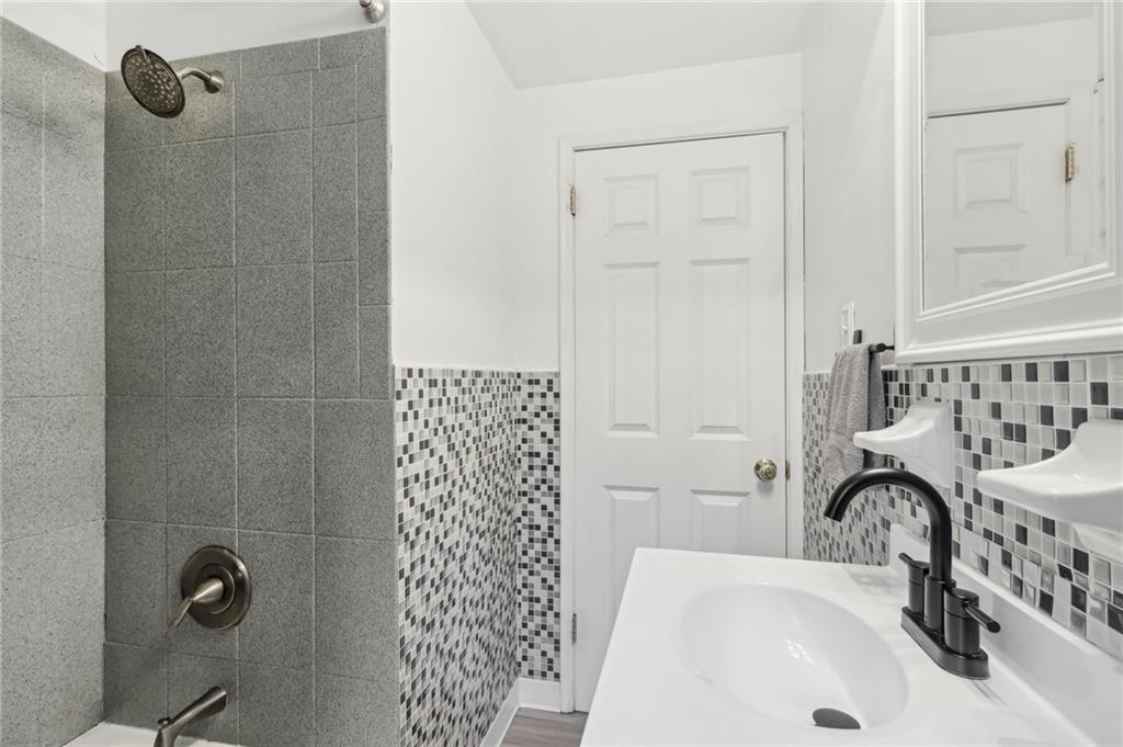 2093 Noblestown Road Pittsburgh, PA 15205 - Photo 25 of 50