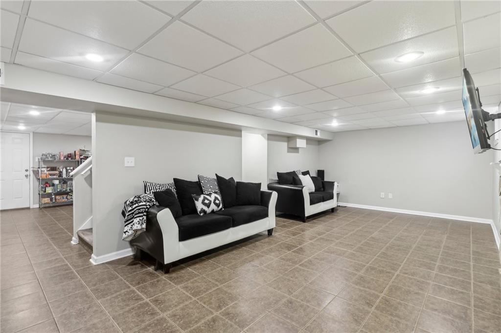 2093 Noblestown Road Pittsburgh, PA 15205 - Photo 40 of 50