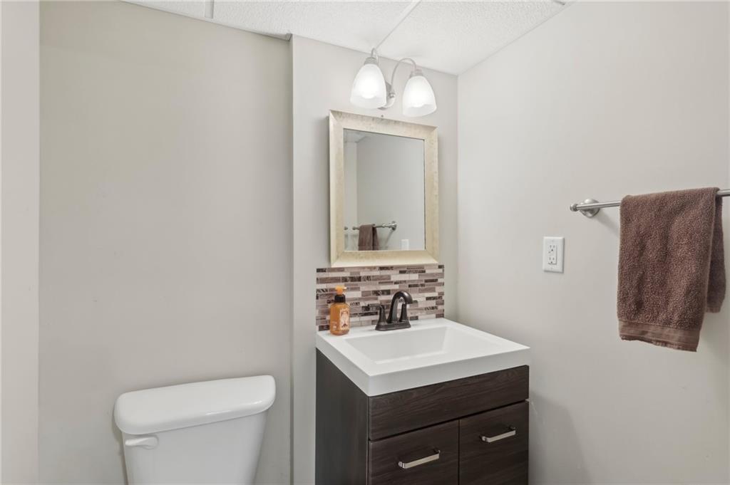 2093 Noblestown Road Pittsburgh, PA 15205 - Photo 42 of 50