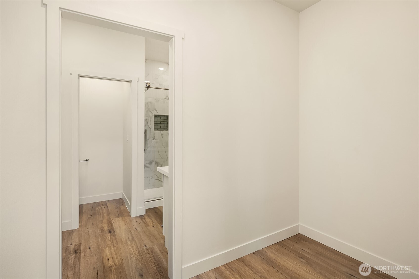 6618 52nd Avenue West University Place, WA 98467 - Photo 14 of 26 a view of small space with wooden floor