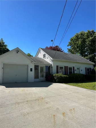 $625,000 | 6 Church Street, Smithfield, RI 02828