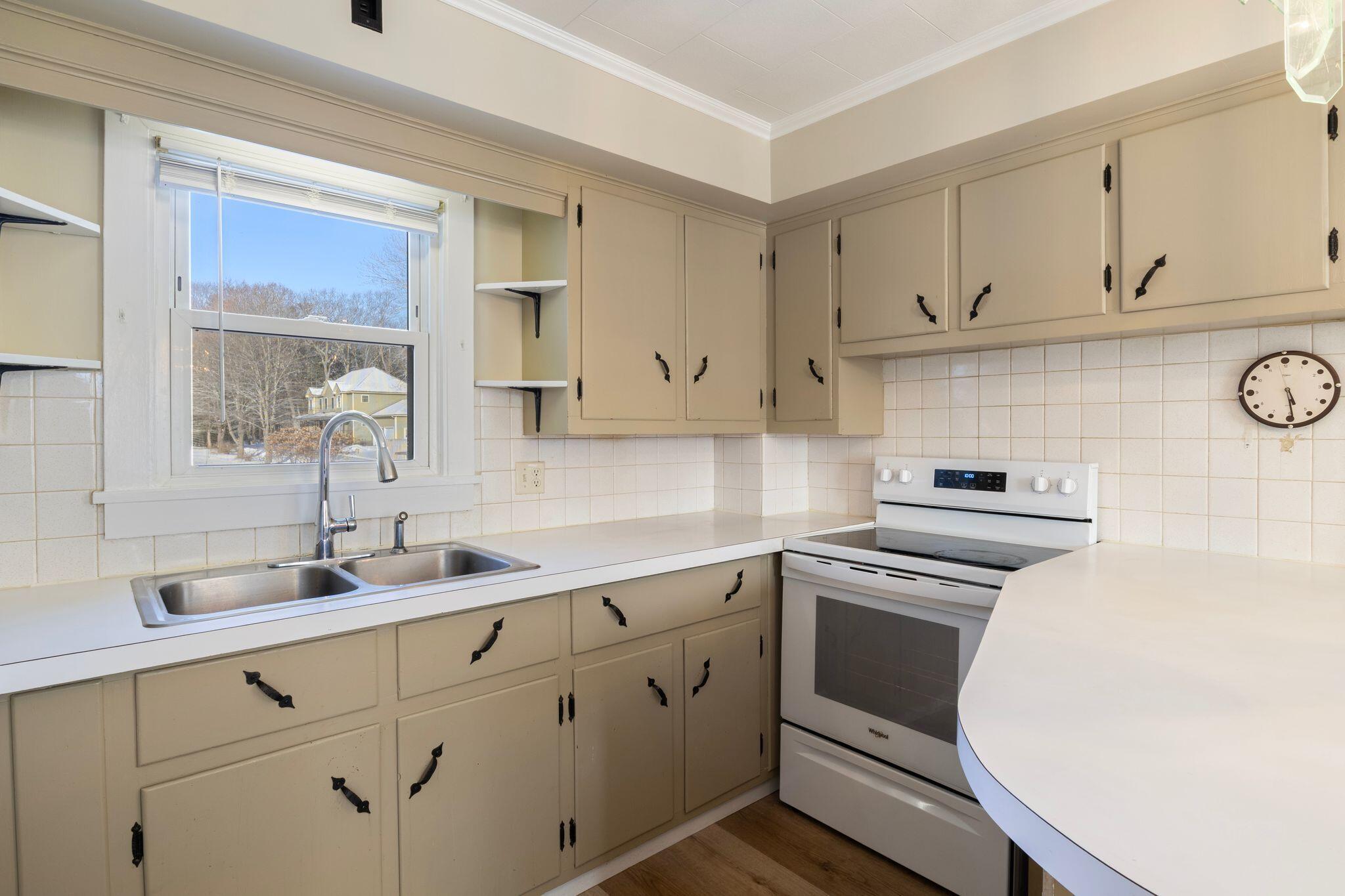 6 Garfield Street Saco, ME 04072 - Photo 10 of 42 6_Garfield_St_05