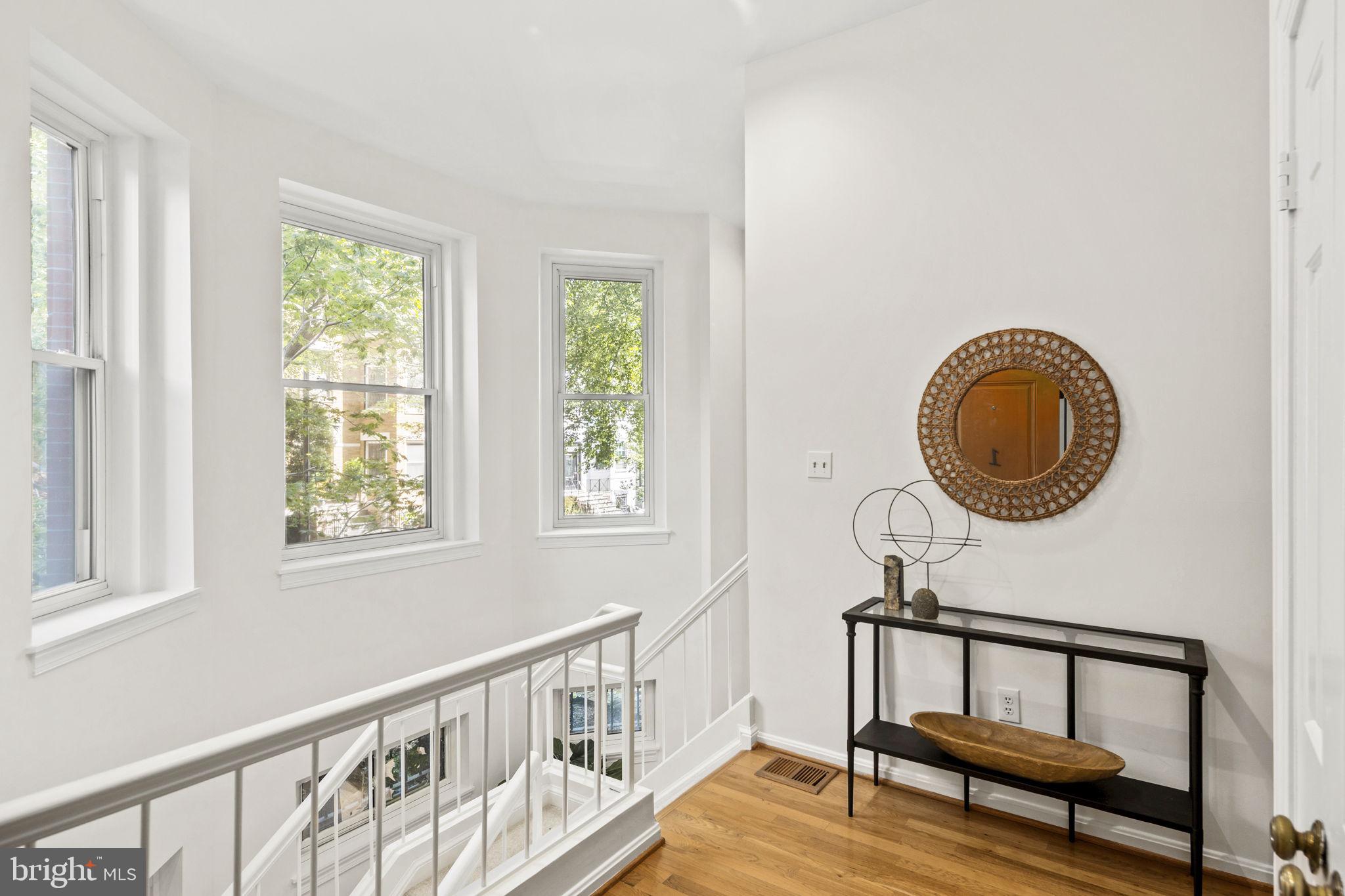 1820 Kalorama Road Northwest, Unit 1 Washington, DC 20009 - Photo 5 of 41 Lots of natural light