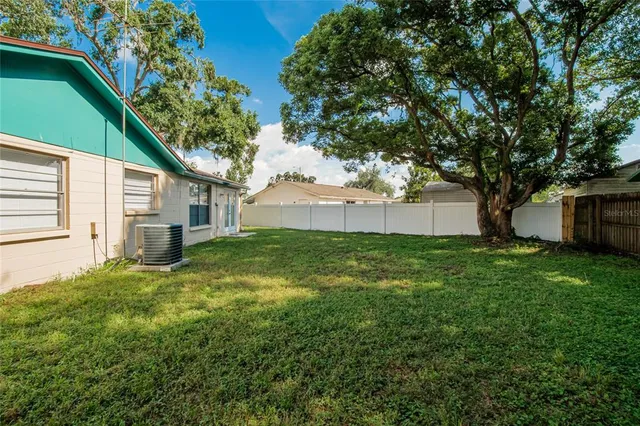 $335,000 | 611 Highview Circle North, Brandon, FL 33510