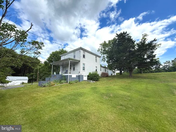 $192,000 | 9 Fox Street, Berkeley Springs, WV 25411