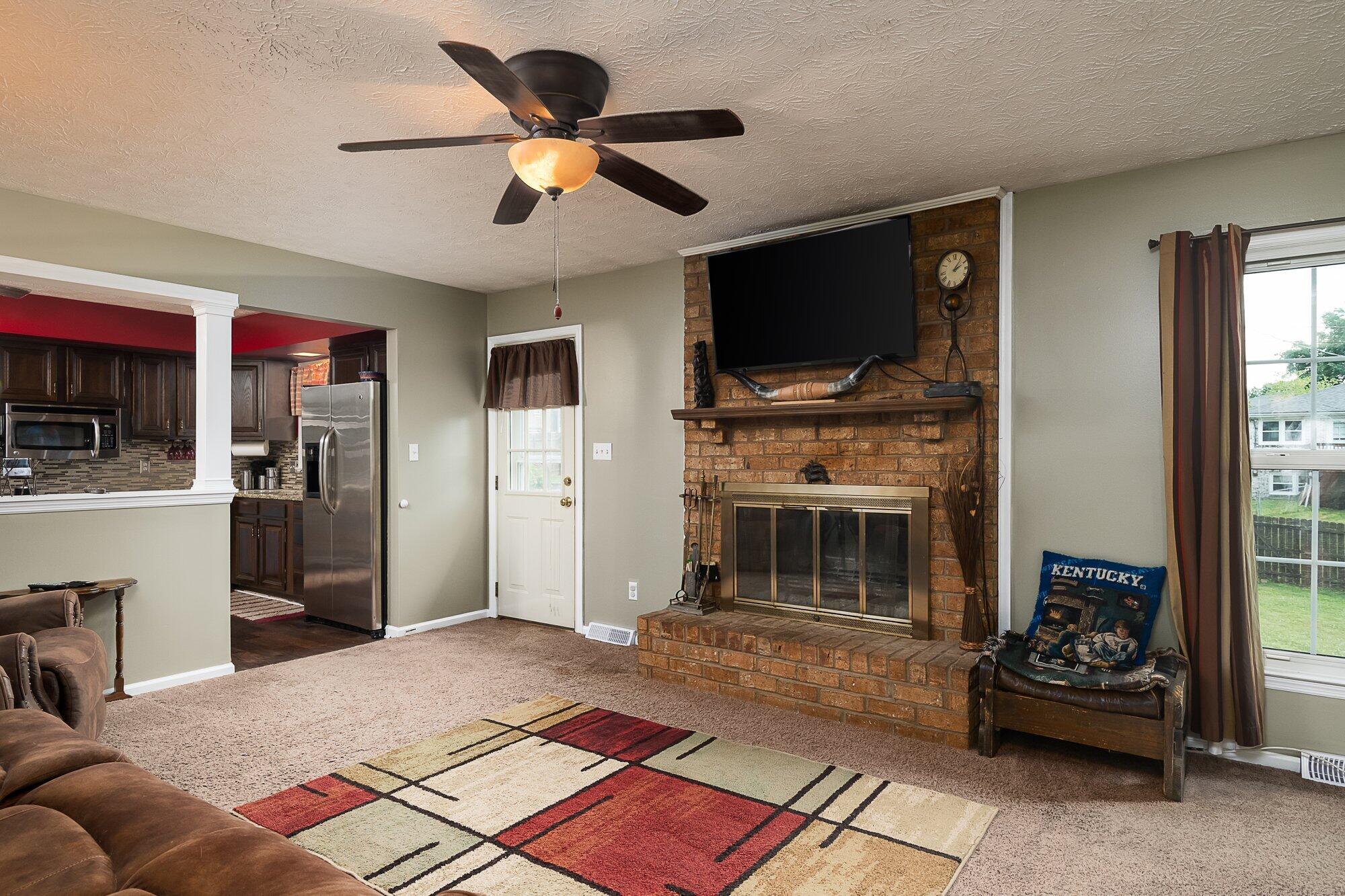 500 Retrac Road Lexington, KY 40503 - Photo 12 of 33 015-500_retrac_rd_8_10_21-highrez.jpg-SM