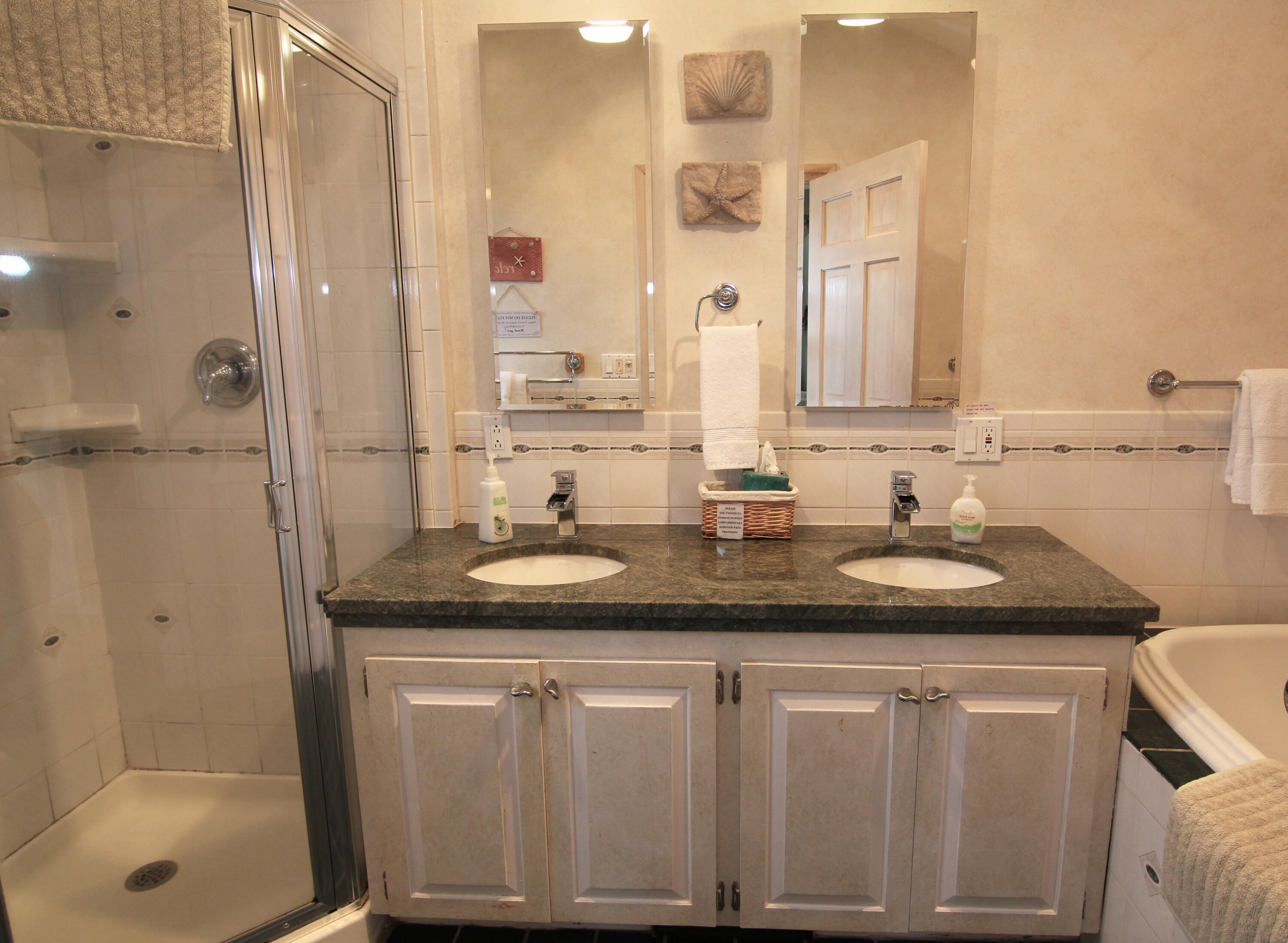 134 Sand Point Road Bar Harbor, ME 04609 - Photo 27 of 47 Master Bath