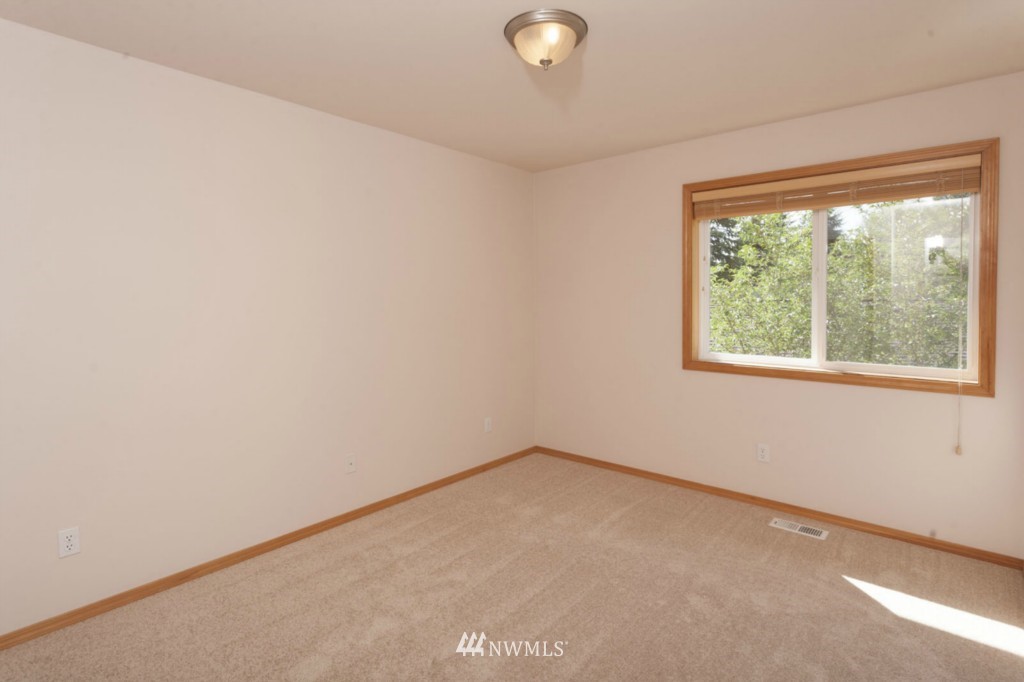 1906 243rd Street Southwest Bothell, WA 98021 - Photo 13 of 23