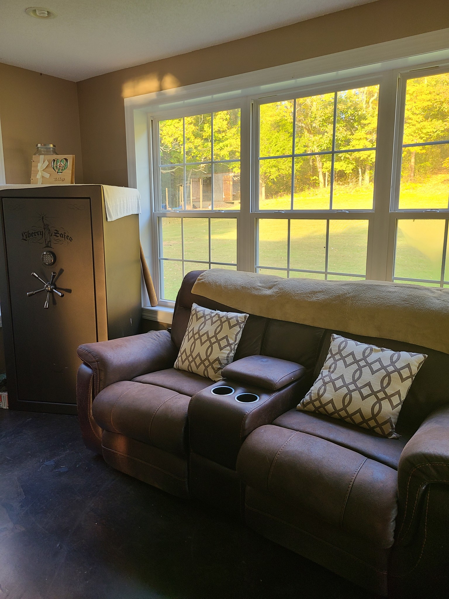 1800 Bee Spring Road Dellrose, TN 38453 - Photo 14 of 21 a living room with furniture and a window
