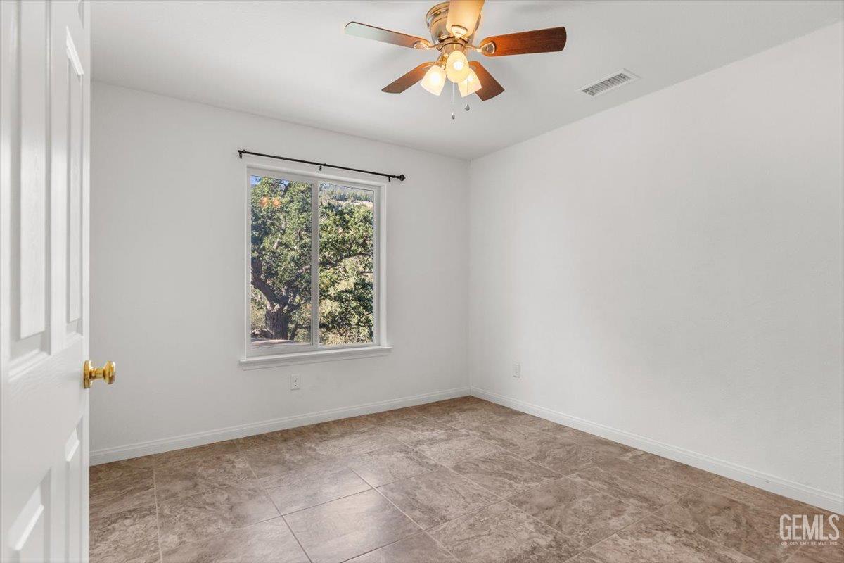 Undisclosed Address Tehachapi, CA 93561 - Photo 20 of 40