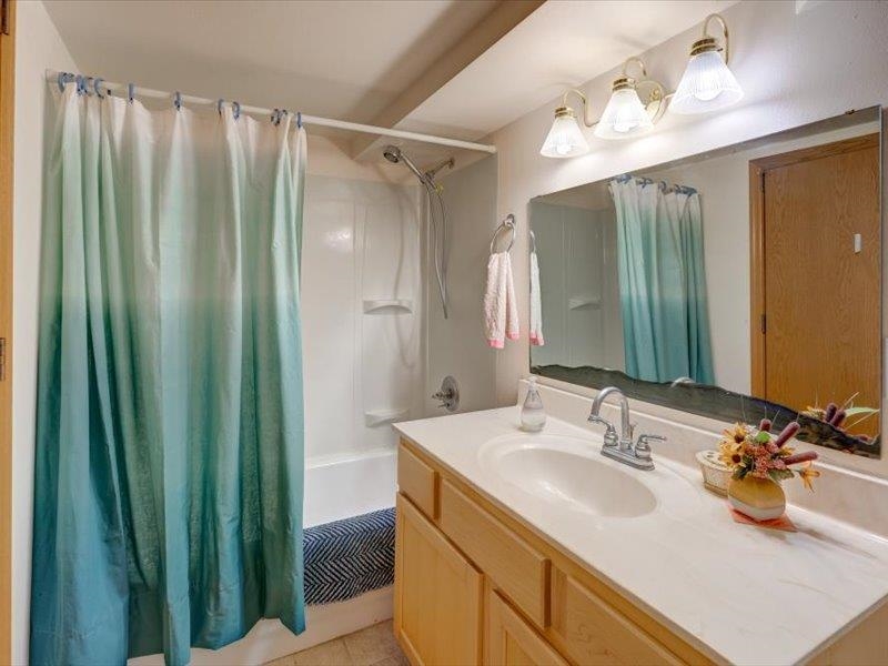 201 North Owen Drive Madison, WI 53705 - Photo 35 of 44