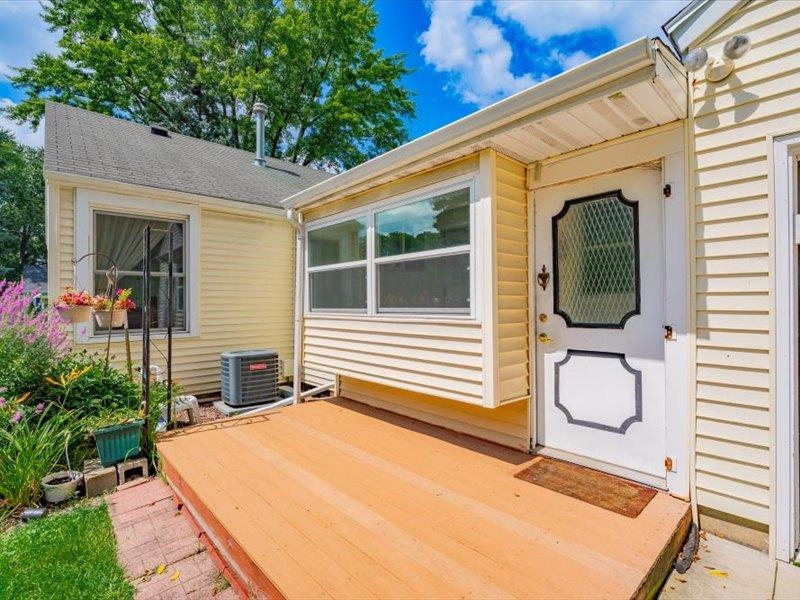 201 North Owen Drive Madison, WI 53705 - Photo 40 of 44