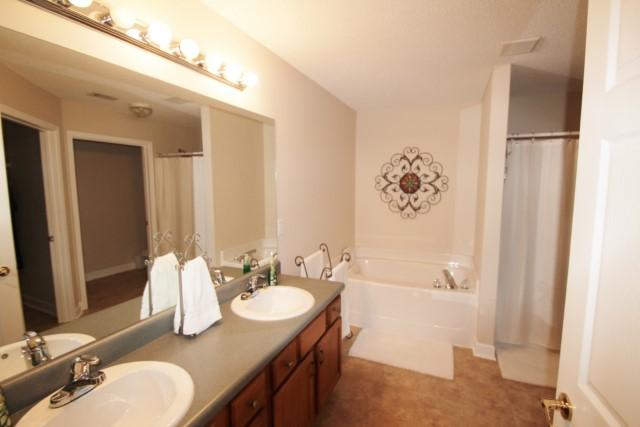 4635 Eagle Way Crestview, FL 32539 - Photo 14 of 32 Gallery Image 14
