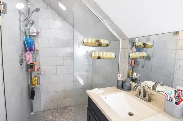 $5,500 | 84 Litchfield Street, Unit 84, Boston, MA 02135