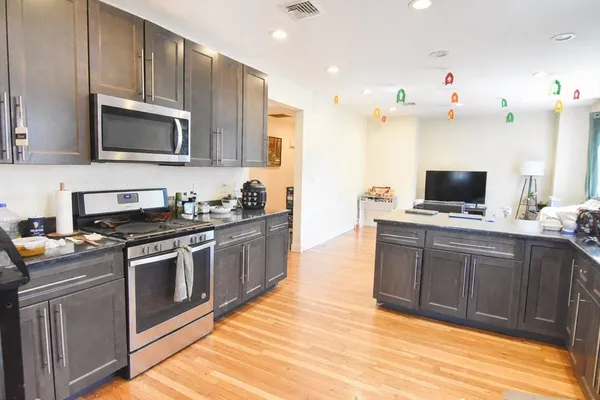 $5,500 | 84 Litchfield Street, Unit 84, Boston, MA 02135