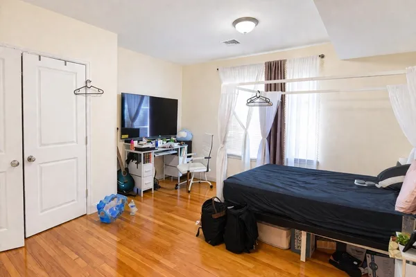$5,500 | 84 Litchfield Street, Unit 84, Boston, MA 02135