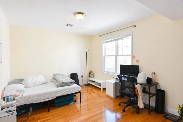 $5,500 | 84 Litchfield Street, Unit 84, Boston, MA 02135
