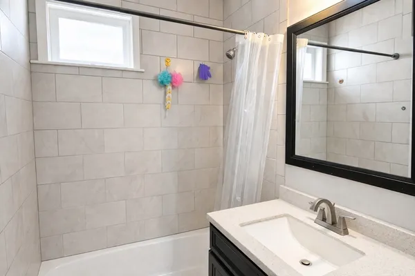 $5,500 | 84 Litchfield Street, Unit 84, Boston, MA 02135