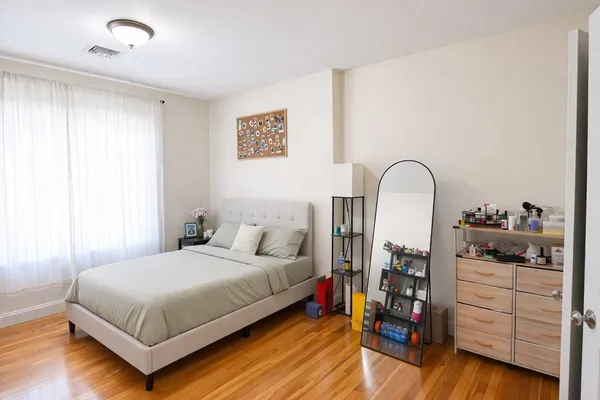 $5,500 | 84 Litchfield Street, Unit 84, Boston, MA 02135