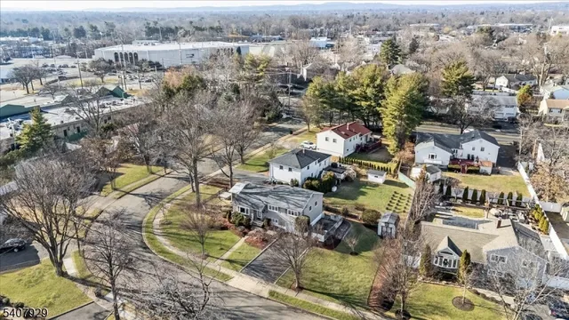 $799,900 | 715 Bush Place, Paramus, NJ 07652