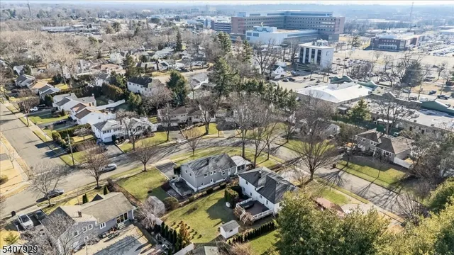 $799,900 | 715 Bush Place, Paramus, NJ 07652