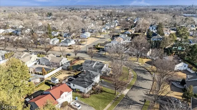 $799,900 | 715 Bush Place, Paramus, NJ 07652